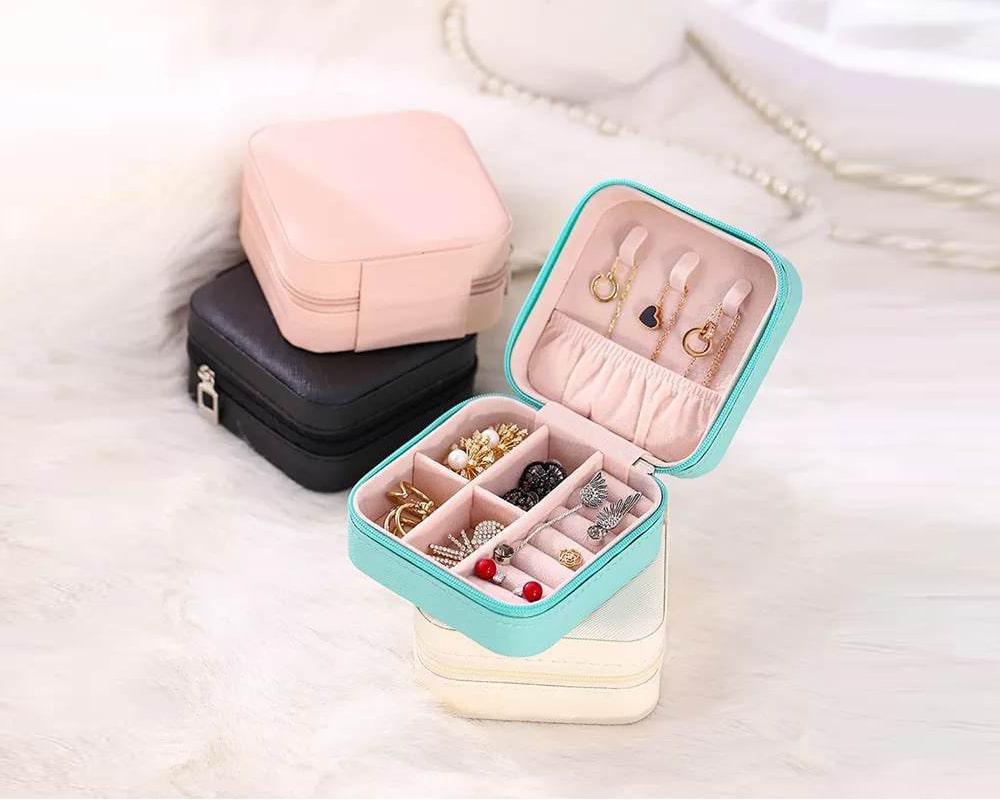 Travel Jewelry Box – Elegant & Portable Jewelry Organizer