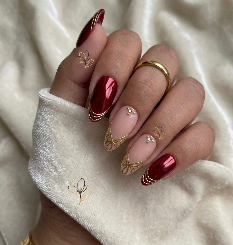 Luxury Crimson & Gold Filigree Nail Set